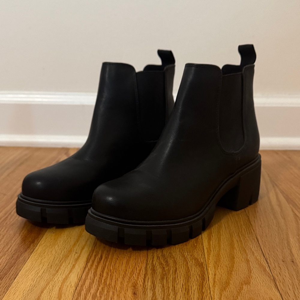 Black Ankle Boots with Chunky Heel
